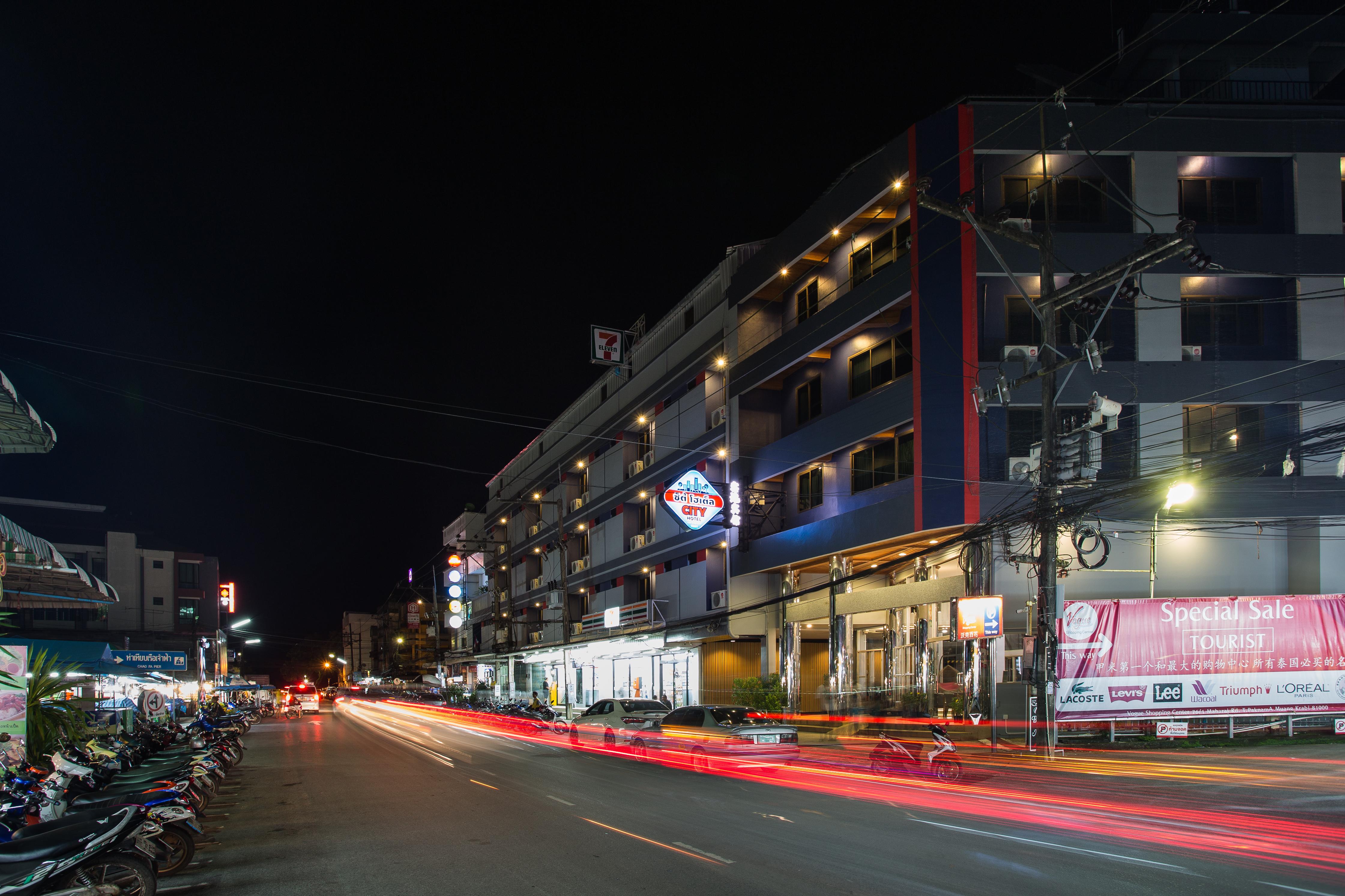 甲米城市酒店 外观 照片